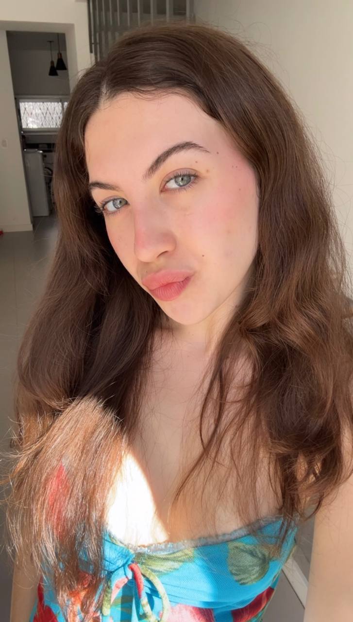 Nude girl Amber in Xian