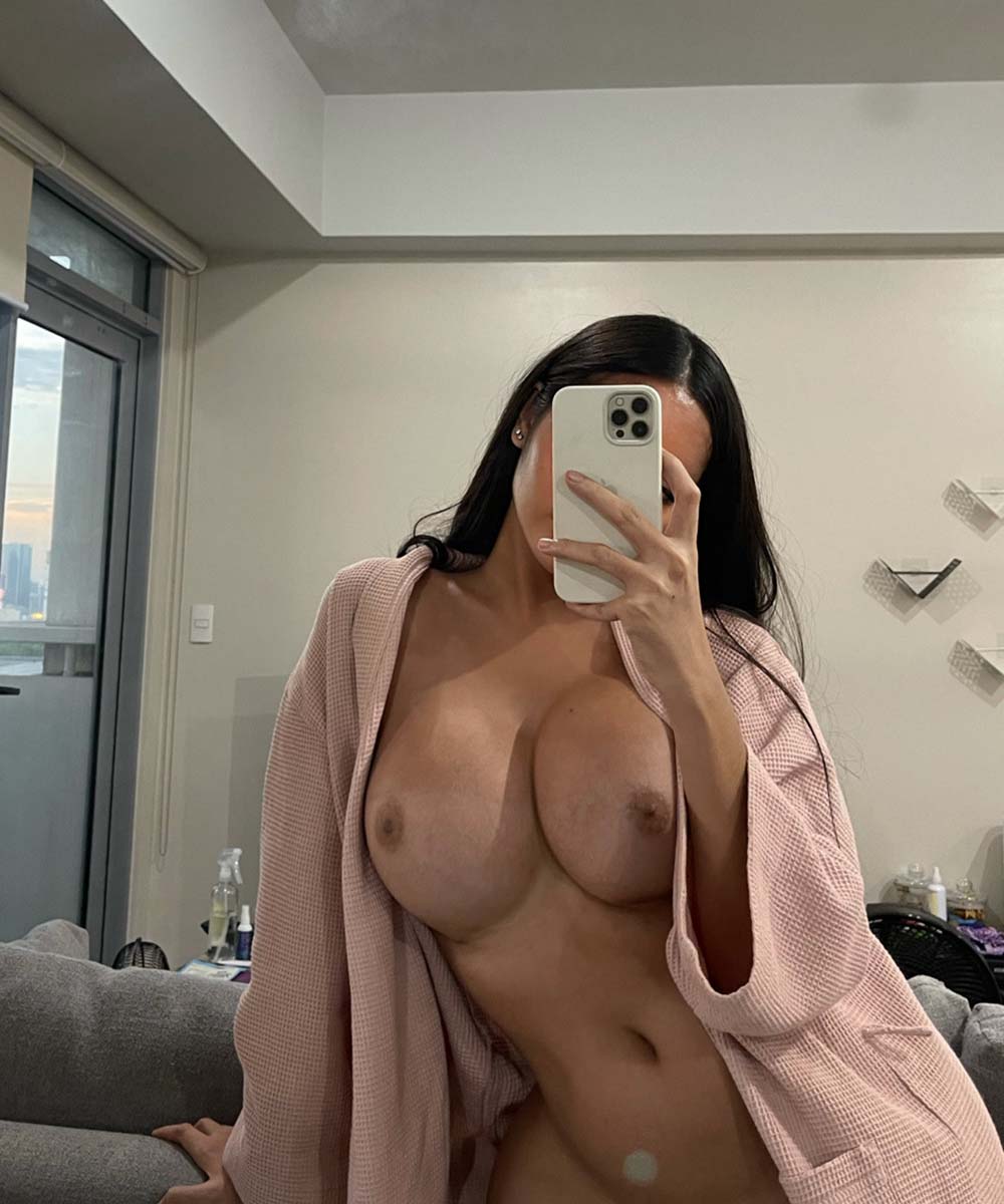 Angela Castellanos naked in Xian