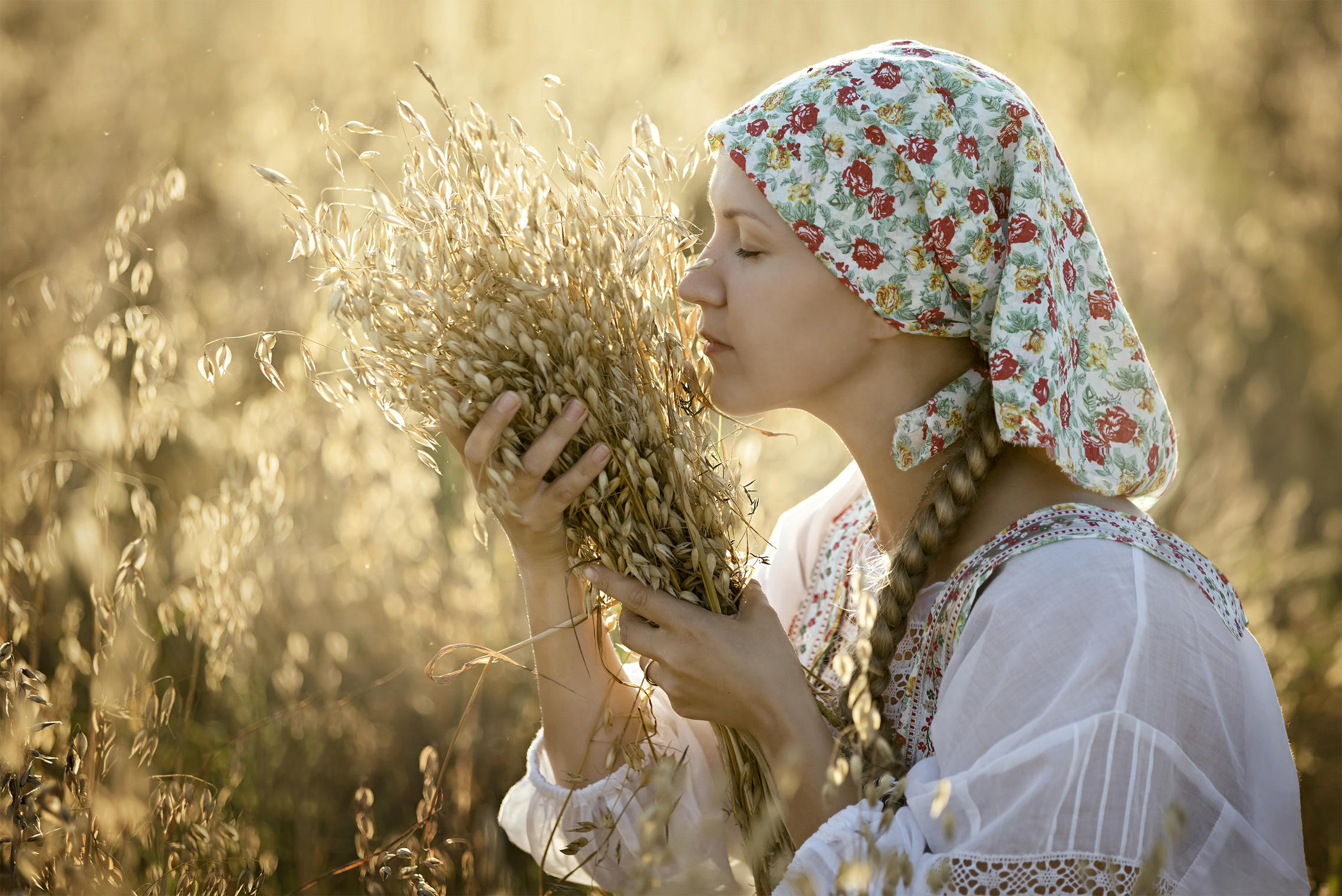 Photo Women in Slavic costumes in Xian
