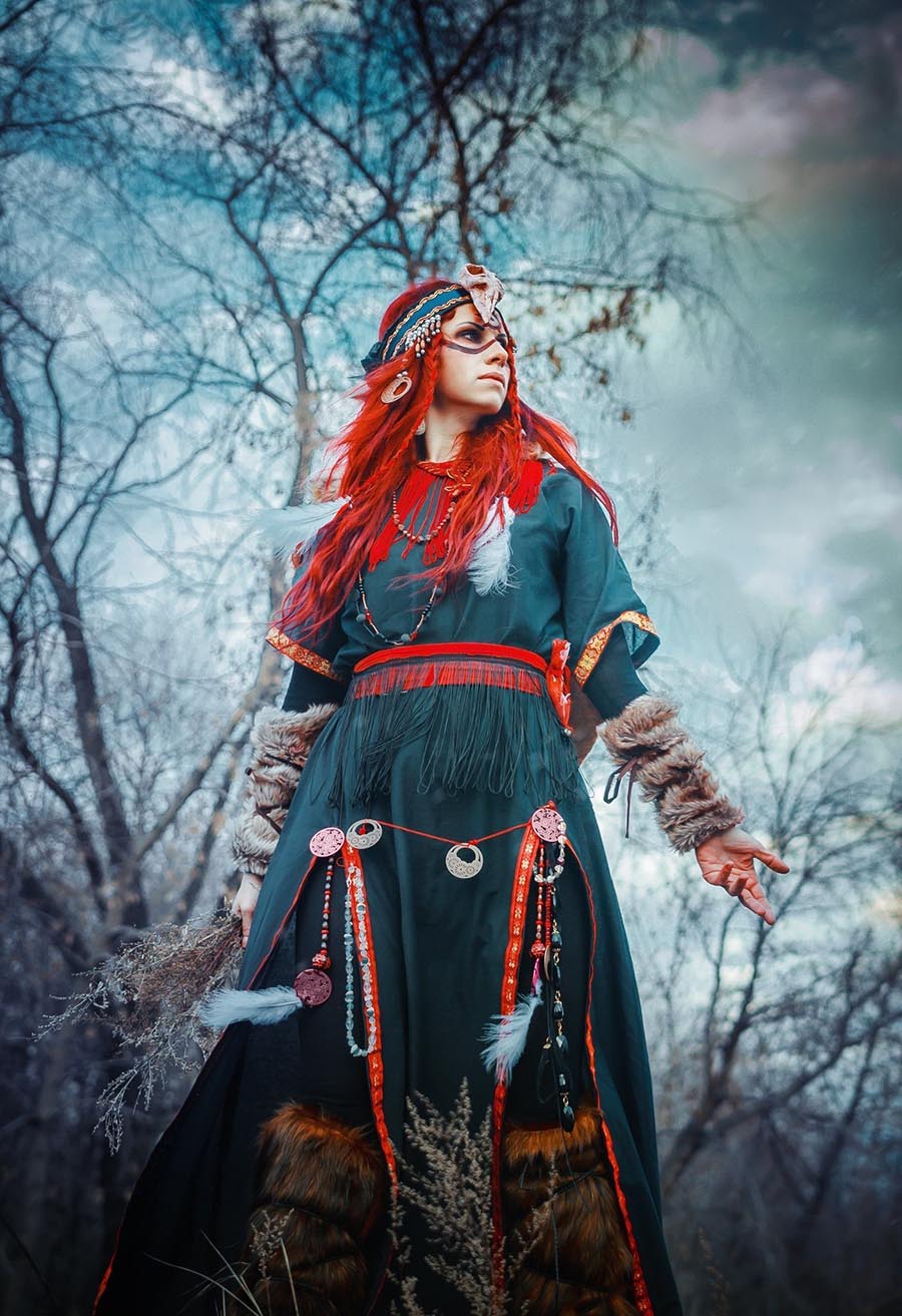 Girls in Slavic costumes underwear in Xian