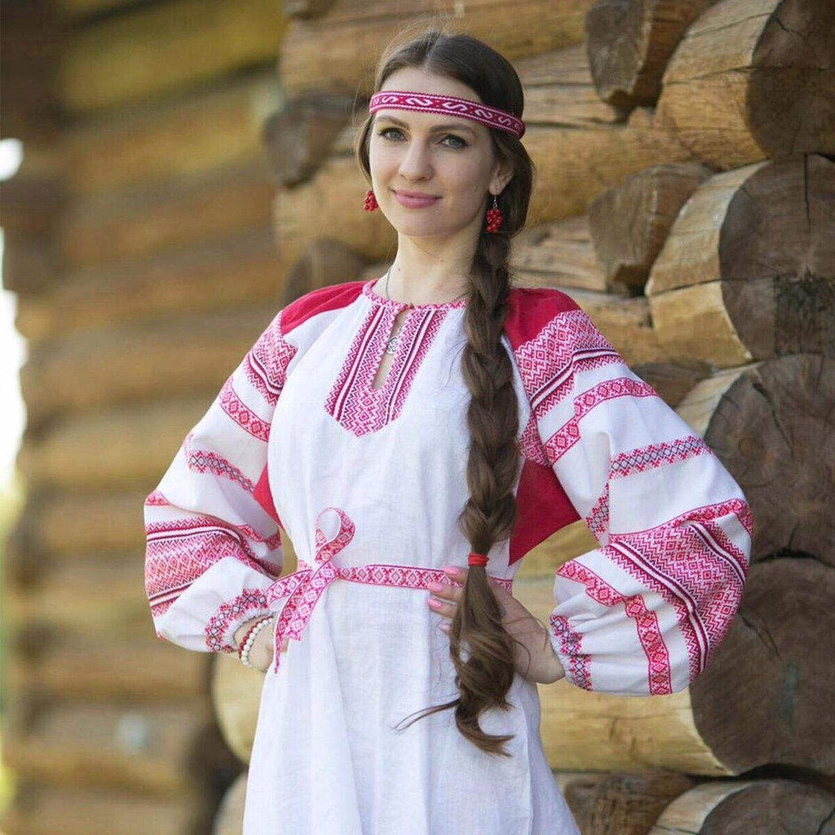 Girls in Slavic costumes in Xian