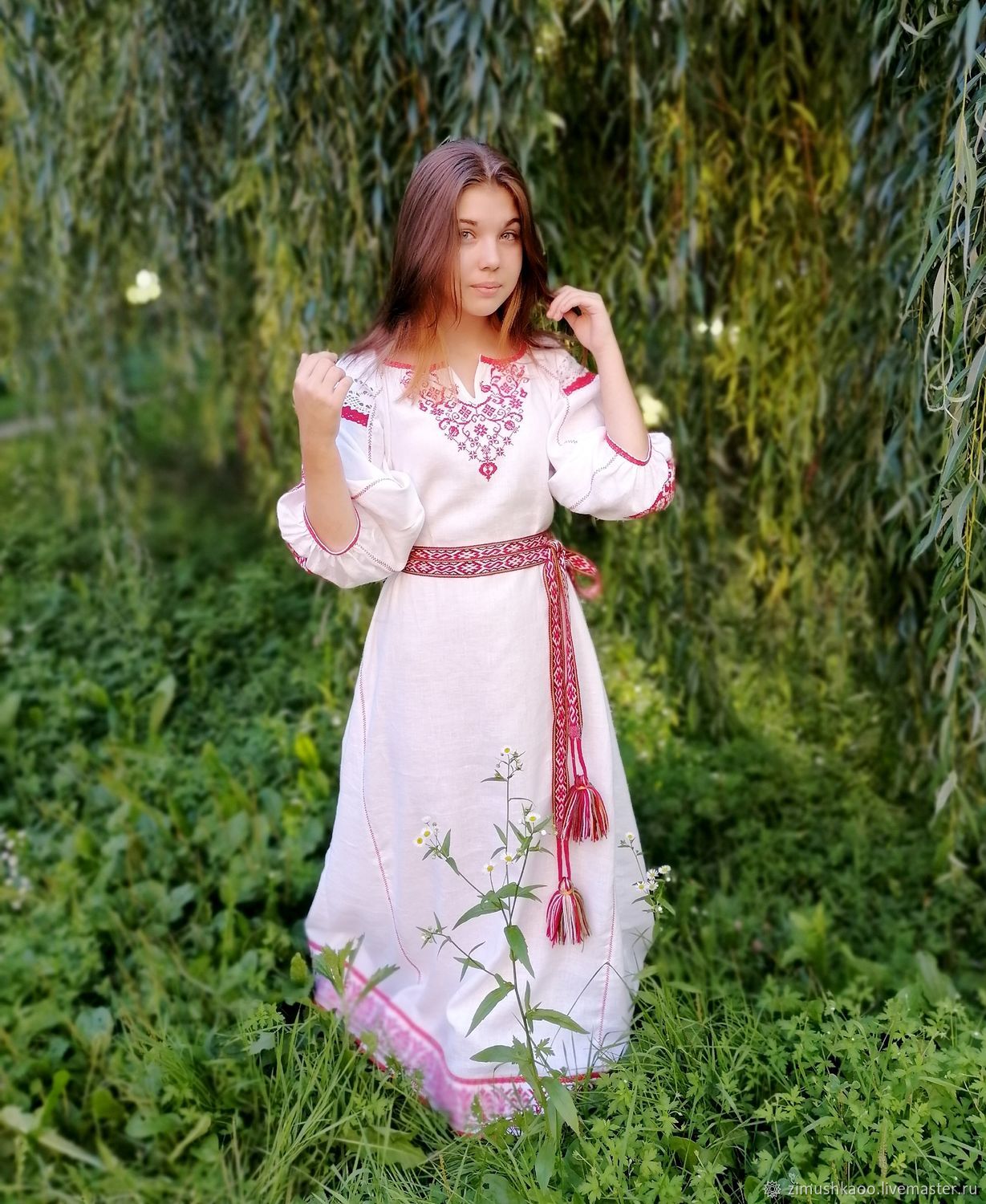 Girl Girls in Slavic costumes in Xian